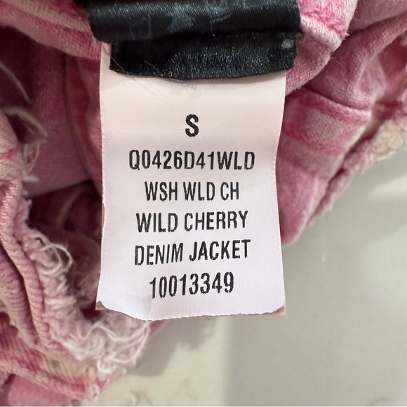 Sanctuary Distressed ButtonFront Denim Jean Jacket Womens Small Wild Cherry Pink - Picture 5 of 7